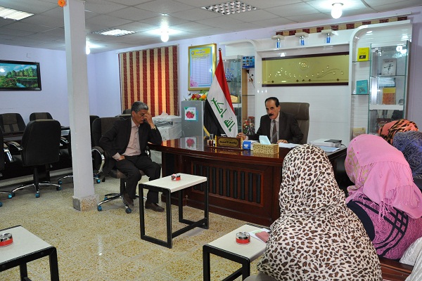 اجتماع السيد عميد كلية الفنون الجميلة مع السادة مسؤولي الوحدات الادارية والموظفين