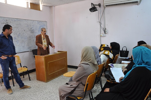 لقاء السيد عميد الكلية مع الطلبة