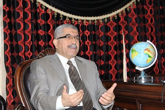 البروفيسور  (  الدكتور احسان كاظم القرشي ) رئيس جامعة القادسية يرعى التطور والبناء في كلية الفنون الجميلة