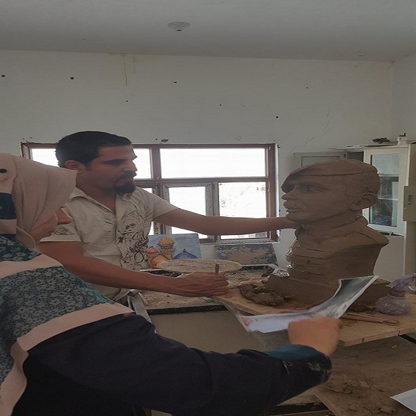 اعمال فنية ونحتيه لطلبة كلية الفنون الجميلة /قسم التربية الفنية باشراف الدكتور محمد علوان كاظم