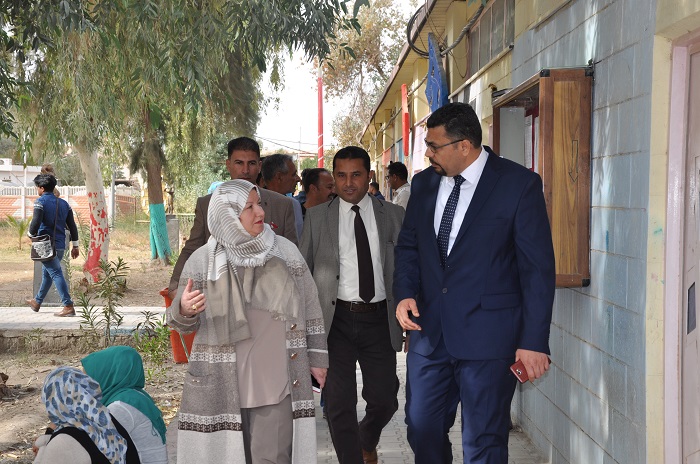 رئيس جامعة القادسية يزور كلية الفنون الجميلة للارتقاء بالواقع العلمي والأكاديمي