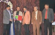 شبكة سومر للثقافة والاعلام تكرم السيد عميد كلية الفنون الجميلة الاستاذ الدكتور كاظم نوير الزبيدي بدرع الابداع لدوره المتميز المتميز بالارتقاء بالواقع الثقافي والفني في المحافظة والنهوض بواقع كلية الفنون الجميلة