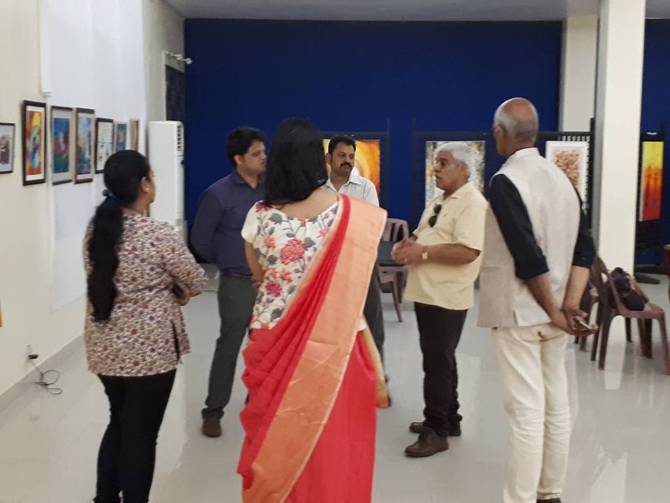 الاستاذ المساعد الدكتور (جبار حميدي الربيعي) التدريسي في كلية الفنون الجميلة يشارك في معرض  spandan العالمي  المركز الدولي في غوا, الهنــــــد ويحصل على كتاب شكر لمشاركتة الفعاله