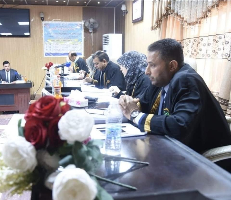 تدريسي في كلية الفنون الجميلة يشارك عضوا في مناقشة اطروحة دكتوراه في كلية التربية جامعة القادسية.